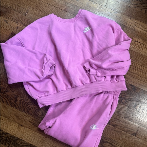 Nike Girls Pink Cotton Fleece Wide Leg Sweatsuit Size Medium 12 - Picture 2 of 13